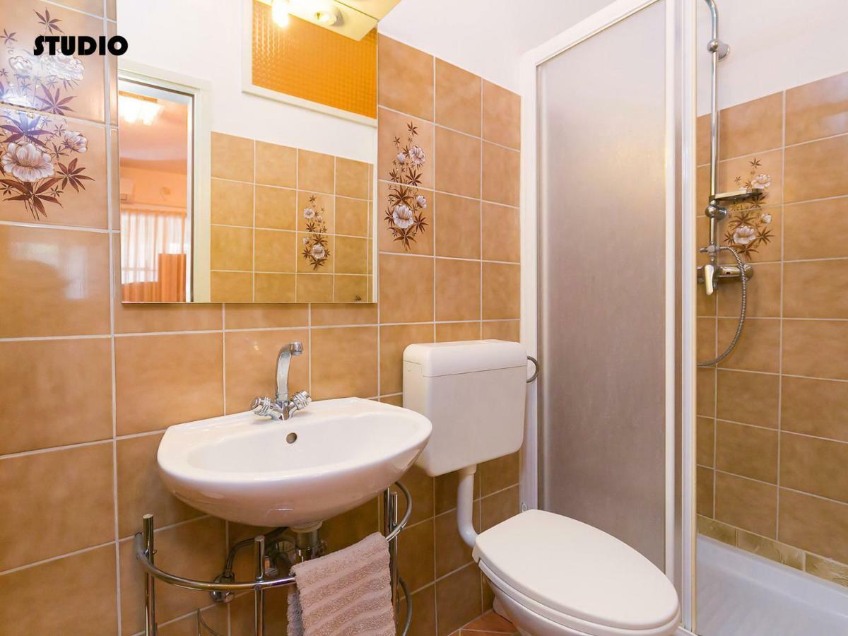 Apartments Nives Porec Luaran gambar